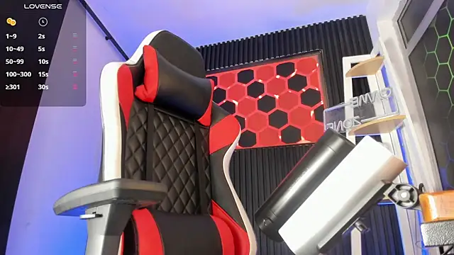 Max Hader  online show from April 5, 3:02 am