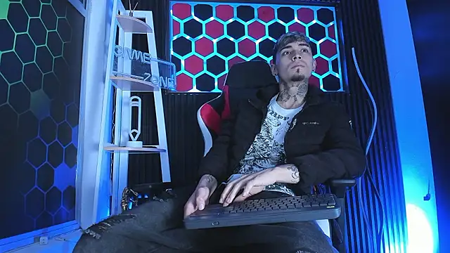 Max Hader  online show from March 18, 2:58 am