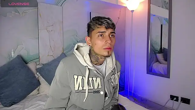 Max Hader  online show from April 17, 3:42 am