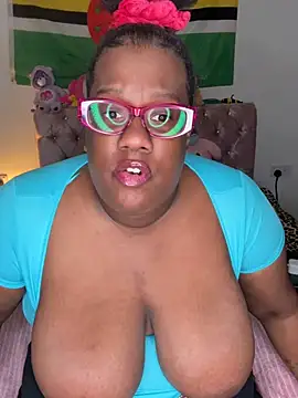 SweetCurvyRose online show from March 9, 9:07 pm