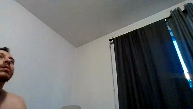TallHungandCloudy69 online show from March 18, 1:57 pm
