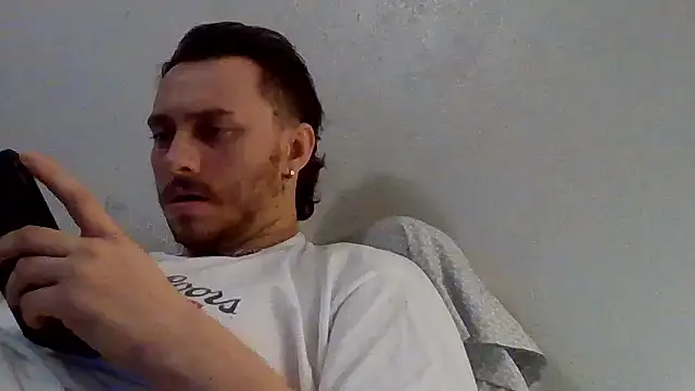 TallHungandCloudy69 online show from March 16, 4:20 am
