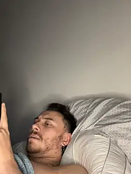 TallHungandCloudy69 online show from March 9, 1:36 pm