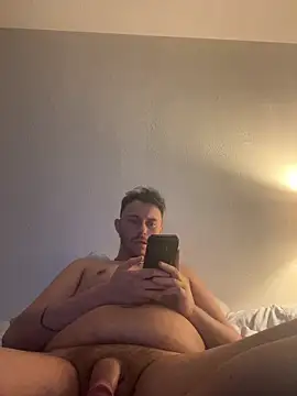 TallHungandCloudy69 online show from March 5, 1:46 am
