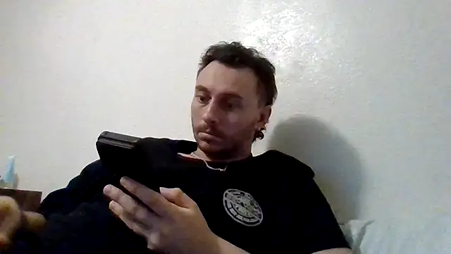TallHungandCloudy69 online show from March 12, 8:29 am