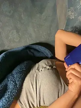 Candy baby01 online show from April 13, 9:19 pm