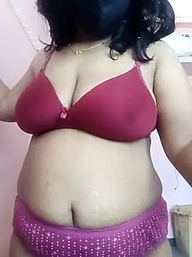 Miss-Dolly07 online show from April 6, 5:30 am