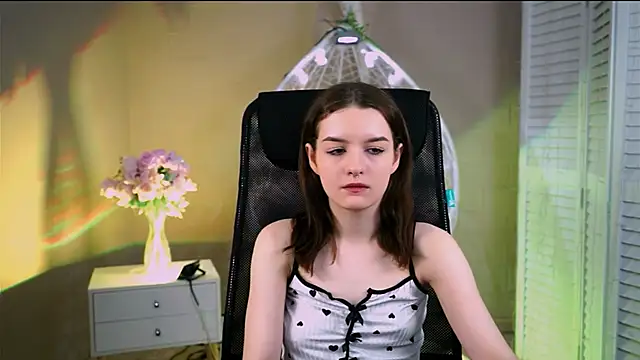 KellieBanshe online show from March 25, 4:12 am