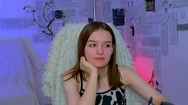 Snapshot of KellieBanshe chatting on June 25, 5:12 am KellieBanshe online show from June 25, 5:12 am