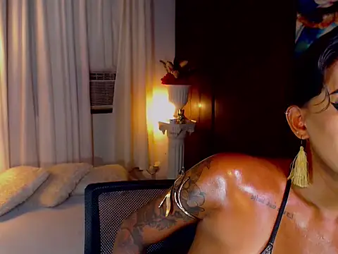 xXLustFullTransXx online show from May 13, 2:51 am