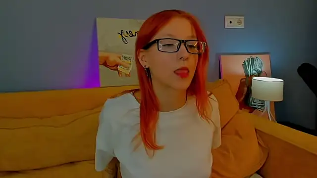 Emma Dusk online show from March 5, 5:04 am