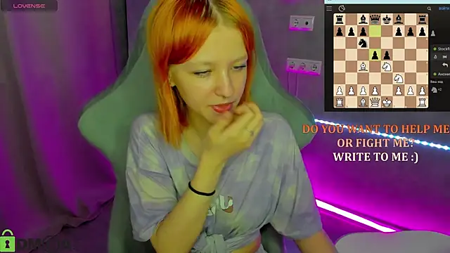 Emma Dusk online show from May 31, 1:11 am