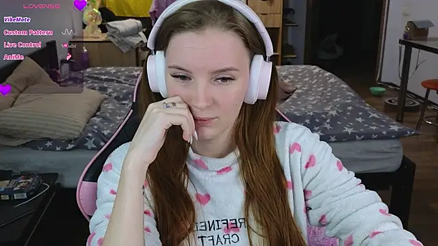 Mary Blu online show from February 1, 10:30 pm