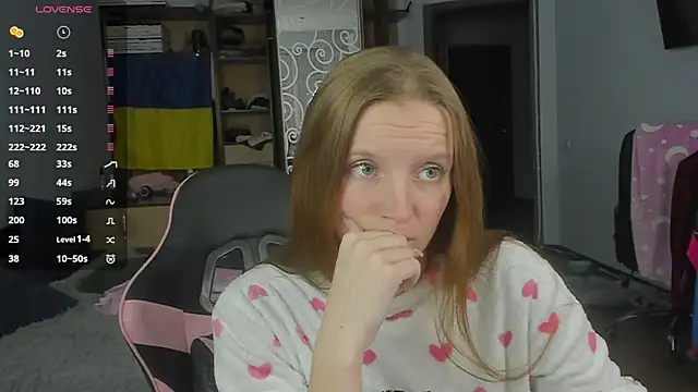 Mary Blu online show from December 5, 2:00 am