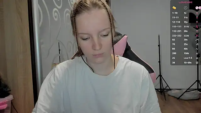 Mary Blu online show from October 11, 8:26 am