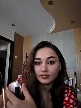KatarinaHeaven online show from May 14, 3:20 pm