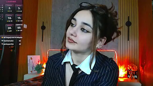 KatarinaHeaven online show from April 28, 7:40 pm