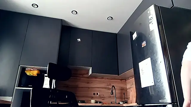 FreedaRiesinger online show from March 3, 7:15 am