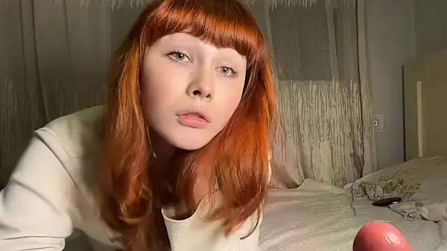 Snapshot of AlexaGudz chatting on June 20, 6:35 pm AlexaGudz online show from June 20, 6:35 pm