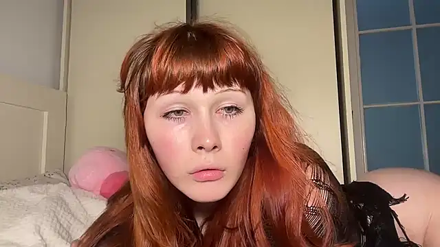 Snapshot of AlexaGudz chatting on June 16, 2:39 pm AlexaGudz online show from June 16, 2:39 pm