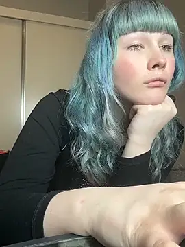 AlexaGudz online show from May 15, 8:40 pm