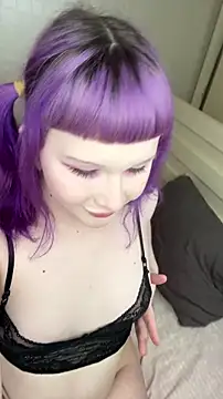 AlexaGudz online show from March 9, 4:10 pm