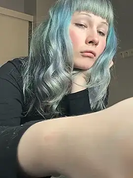 AlexaGudz online show from May 16, 9:03 pm