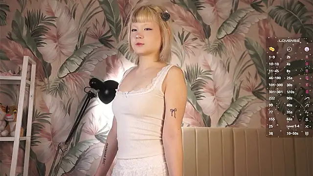 MarjoryHowlingwolf online show from March 13, 5:07 pm