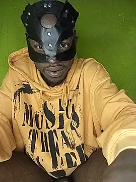 Snapshot of StrongEbonyDick chatting on June 7, 9:53 pm StrongEbonyDick online show from June 7, 9:53 pm