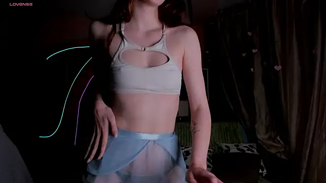 Luna Reid online show from March 23, 4:23 am