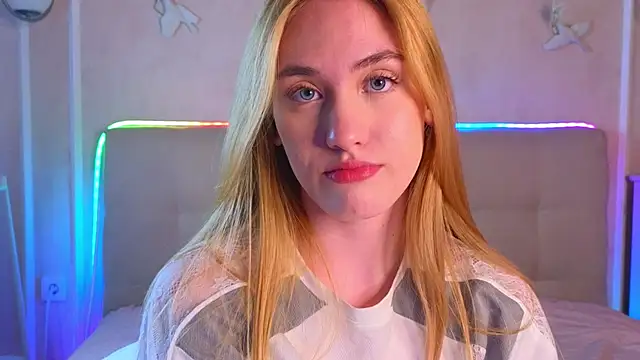 JenniferCamprell online show from April 9, 7:20 pm