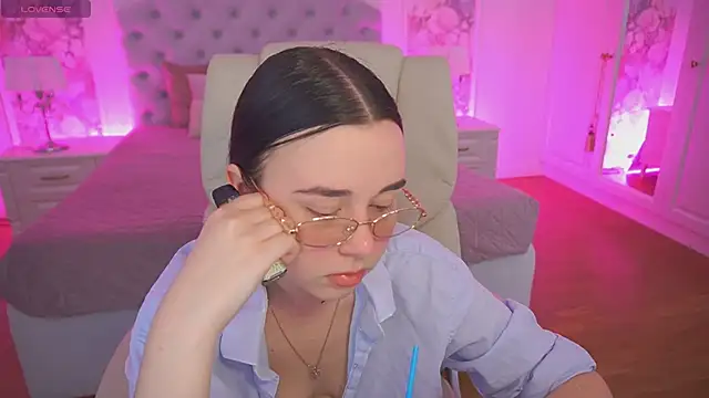 TorrySrar online show from April 3, 8:37 pm