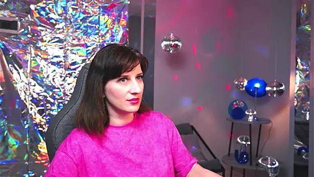 EmmaWheelers online show from April 10, 2:35 pm