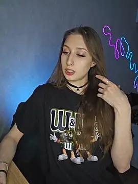 Emma Willson online show from March 20, 1:34 pm