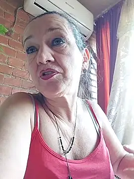 Snapshot of anayss17 chatting on March 13, 10:42 am anayss17 online show from March 13, 10:42 am