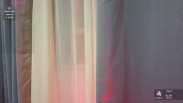 Emma Revees online show from March 31, 5:42 am