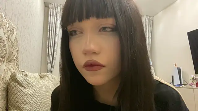 LoidaTrytten online show from March 8, 8:56 pm