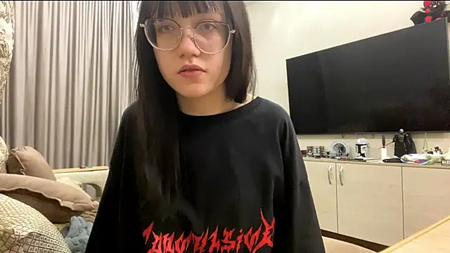 LoidaTrytten online show from March 4, 7:21 pm