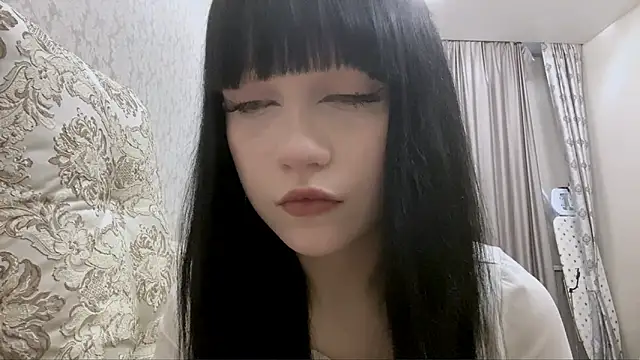 LoidaTrytten online show from April 2, 2:57 pm