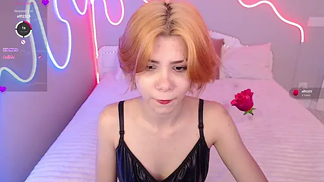 llittle-peachh online show from April 3, 2:12 pm