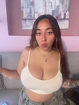 Im Luuu online show from March 10, 1:37 pm