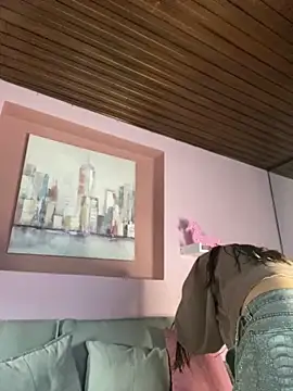 Im Luuu online show from April 23, 11:38 am