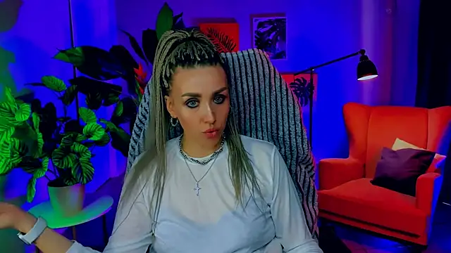 MonicaRiley online show from April 23, 12:29 pm