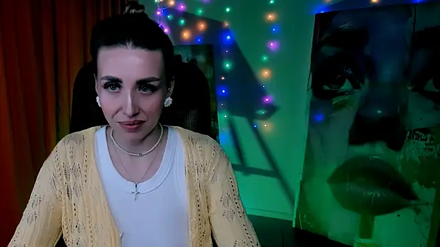 MonicaRiley online show from March 21, 11:47 am