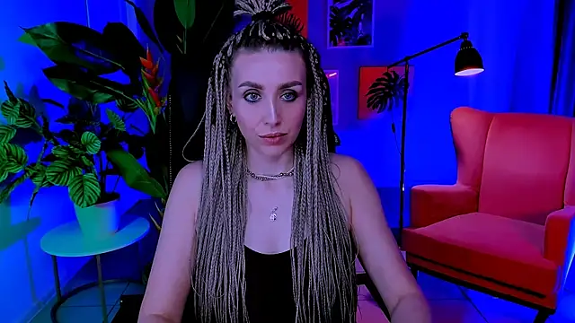 Snapshot of MonicaRiley chatting on May 12, 12:44 pm MonicaRiley online show from May 12, 12:44 pm