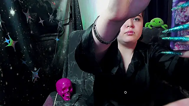 Snapshot of _little_monsterrr_ chatting on March 3, 10:33 am little monsterrr online show from March 3, 10:33 am