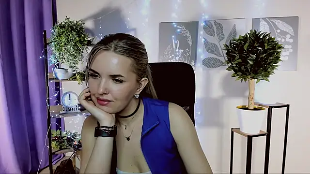 AliceSmite online show from March 29, 11:56 am