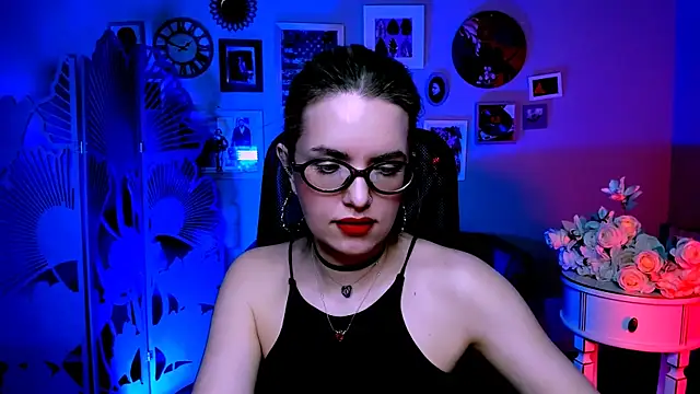 AliceSmite online show from April 23, 8:54 am
