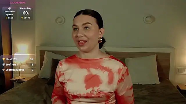 HermioneMoon online show from April 19, 6:10 pm