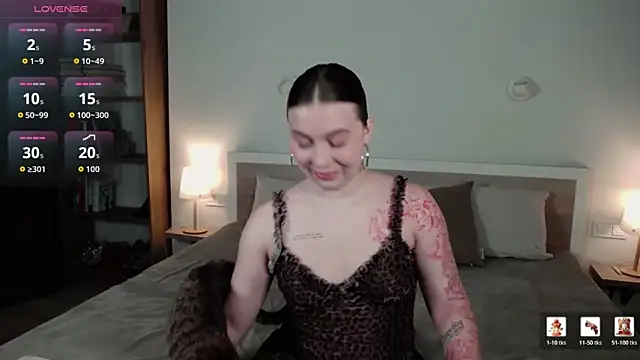 HermioneMoon online show from April 26, 1:41 pm